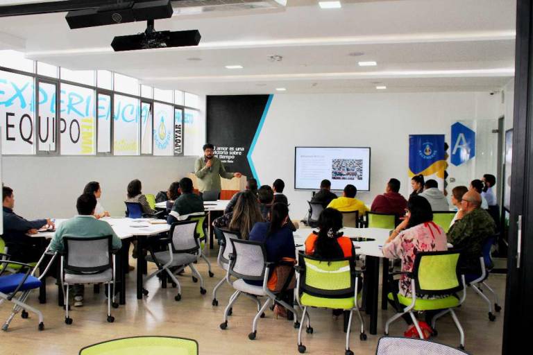 $!En la UTPL se aplica la metodología 'Hands on' o aprender haciendo en sus programas de MBA.