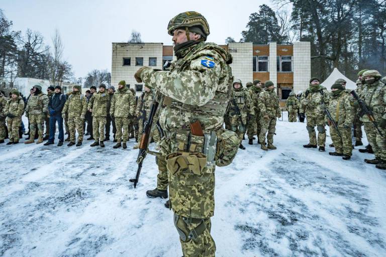 $!Las fuerzas ucranianas no están llevando ofensivas contra los separatistas del este y respetan los Acuerdos de Minsk para el arreglo pacífico en el Donbás, aseguró este lunes 21 de ferebro el centro de prensa de la Operación de las Fuerzas Conjuntas de Ucrania.