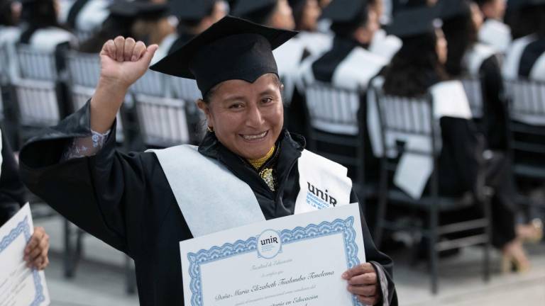 Se abren becas europeas de maestrías para estudiantes de pueblos indígenas de Ecuador