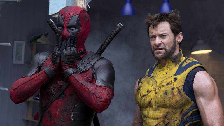 En 'Deadpool &amp; Wolverine', Ryan Reynolds no sólo se vuelve a enfundar el traje del mutante más irreverente y descarado del universo Marvel, sino que su papel de guionista le ha llevado a recuperar a su amigo Hugh Jackman y a hacer un homenaje en mayúsculas a la Tierra 616.