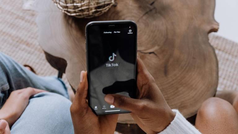 TikTok incorporó una herramienta para distinguir el contenido creado por medio de inteligencia artificial