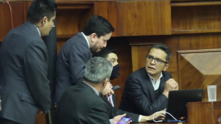 Wilman Terán y Maribel Barreno no fueron censurados por la Asamblea en el juicio político en su contra