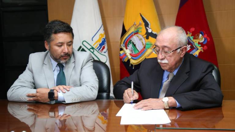 IESS y Solca firman acuerdo de conciliación de cuentas