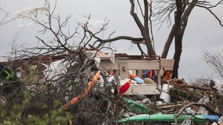Más de 40 muertos en EE.UU. tras el paso de tornados