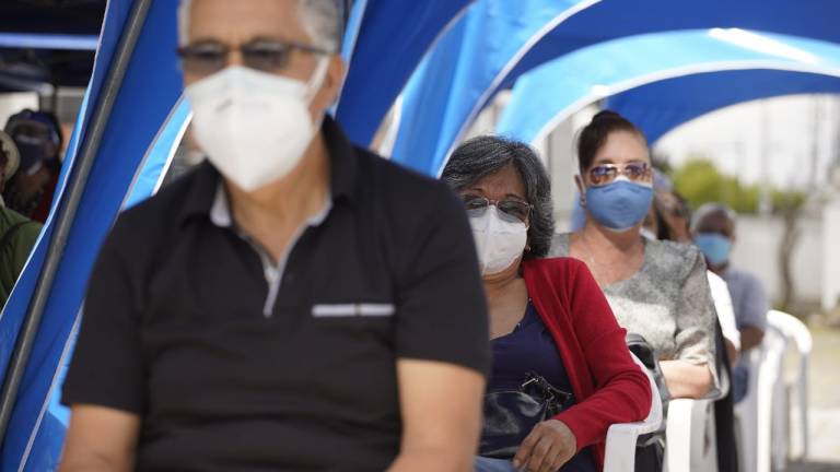 Médicos de Pichincha piden confinamiento focalizado debido a la saturación del Sistema Sanitario