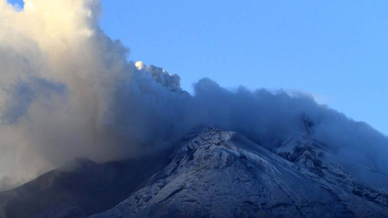 Volcán chileno Calbuco disminuye actividad pero no se descarta nueva erupción