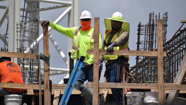 Economía ecuatoriana se contrajo un 2,2%: la construcción entre los sectores más afectados