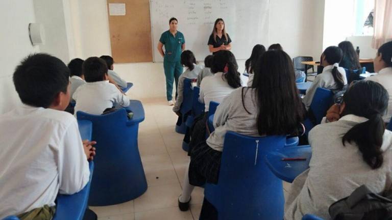 Loja: Ministerio de Educación activa modalidad no presencial en 15 colegios debido a incendios forestales