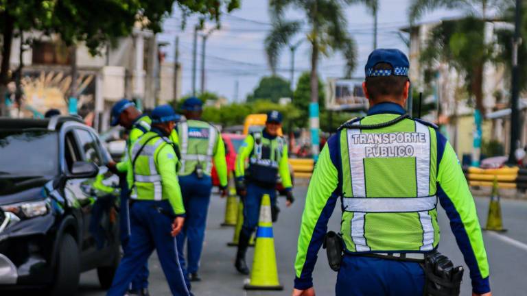 Esta es la principal infracción de tránsito captada en Guayaquil, y la multa que se debe pagar