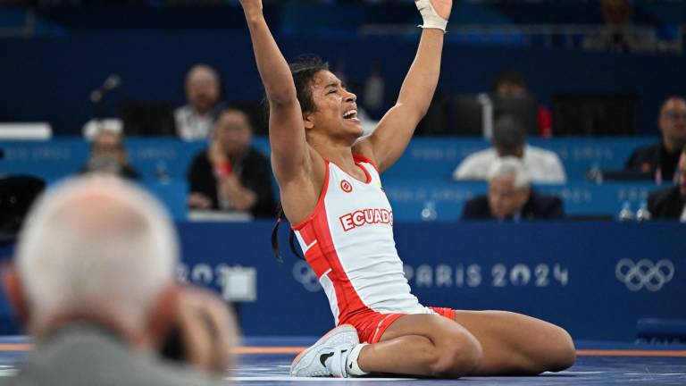 ¡Histórico! Lucía Yépez consiguió la medalla de plata en lucha en París 2024