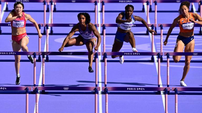 Maribel Caicedo, atleta ecuatoriana, finaliza octava en los 100 metros vallas y disputará el repechaje