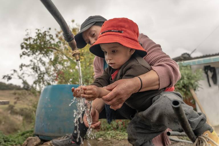 $!Fotografía de Rosario Valverde, una de las beneficiarias del sistema de agua potable impulsado por Ayuda en Acción.