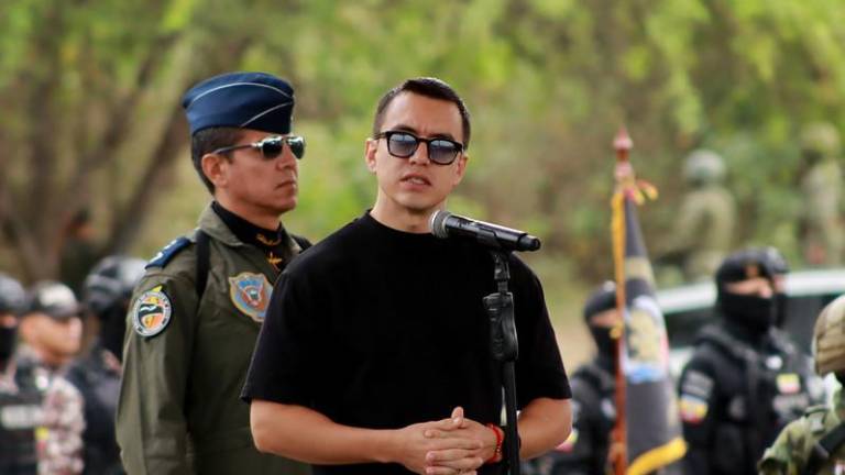Daniel Noboa contraataca a quienes lo llaman 'loco', durante ceremonia de megacárcel en Santa Elena