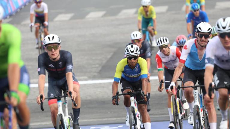 Jonathan Narváez, ciclista ecuatoriano, terminó en el puesto 45 en la prueba de ciclismo en ruta de los Juegos Olímpicos de París 2024.