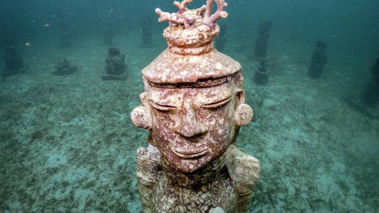 Un museo submarino protege a los corales en el Caribe colombiano