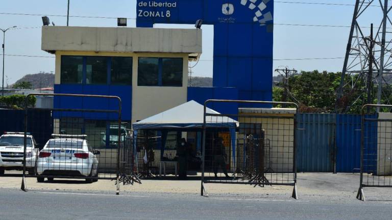 SNAI suspende actividades no prioritarias en la Penitenciaría del Litoral; hay 2 policías heridos