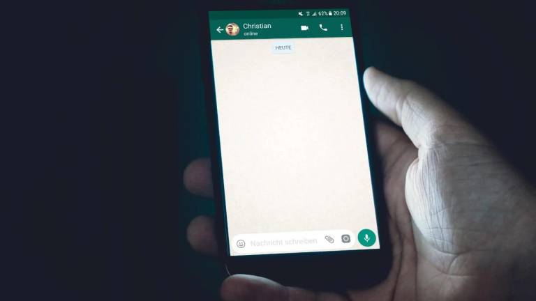 Un mensaje de WhatsApp fue la prueba para procesar a una pareja por presunta violación a la intimidad