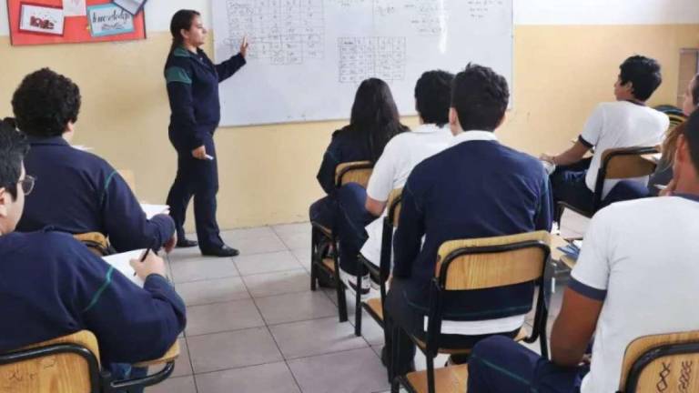 Ministerio de Educación ajusta horarios escolares del 5 al 8 de noviembre, tras reducción de apagones