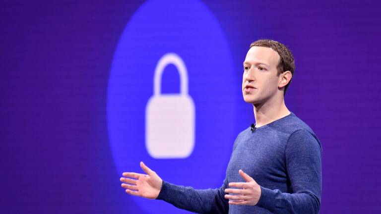 EEUU multa a Facebook con $5.000 millones por uso de datos personales