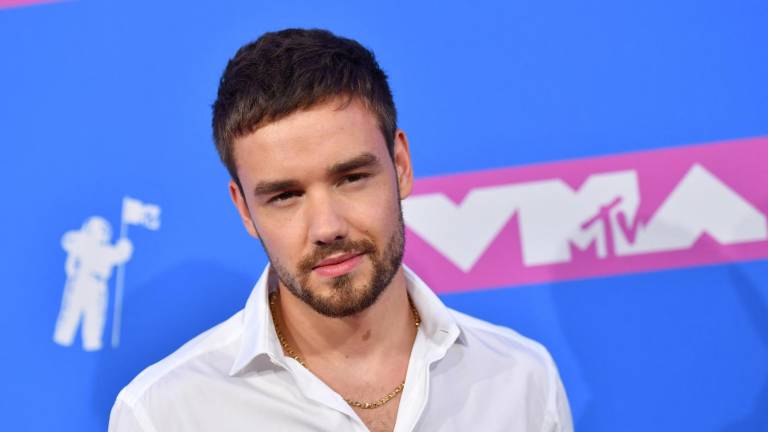 Los restos del exintegrante de One Direction Liam Payne, que murió en octubre en Argentina, son trasladados rumbo a Reino Unido en un vuelo que despegó de Buenos Aires en la tarde de este miércoles y en el que también viaja el padre del músico, Geoff Payne.