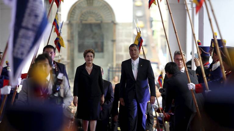Correa y Rousseff buscan fortalecer economía de A.Latina