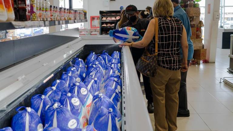 Por medio de ventas, supermercado de cárnicos busca donar 1.500 cenas navideñas