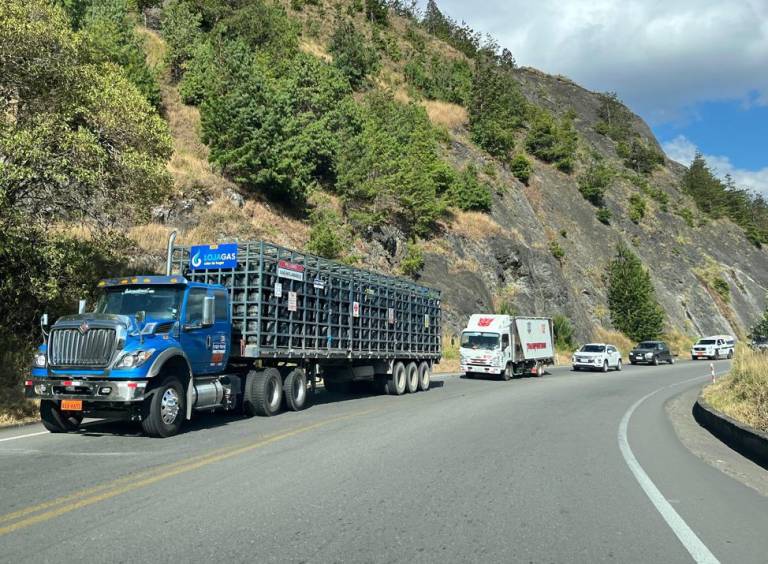 $!El sector transportista lojano ha tomado medidas, como la circulación en distintos horarios, para afrontar los riesgos de sus operaciones.