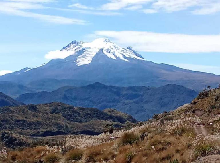 $!Alrededor del volcán Antisana se han creado áreas protegidas con el fin de cuidar sus páramos. De ese lugar, Quito obtiene agua.