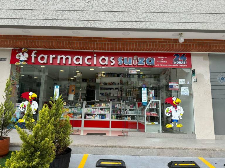 $!Fachada de una sucursal de Farmacias Suiza