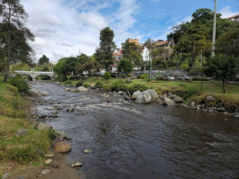 $!Fotografía del río Yanuncay, que atraviesa Cuenca, tomada el pasado 28 de noviembre.