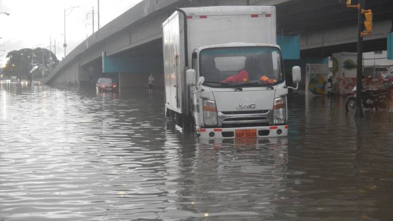 Diluvio en Guayaquil: Puede repetirse desde esta noche hasta el sábado, dice Viteri