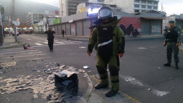 Explosiones controladas de artefacto sospechoso en Quito