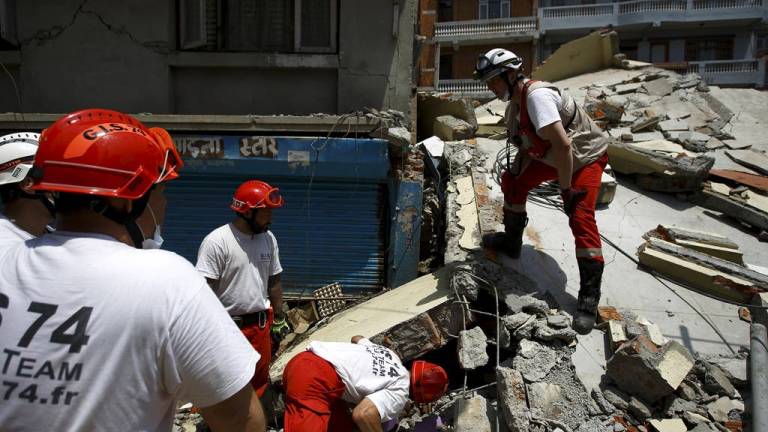 Cifra de fallecidos por el sismo en Nepal asciende a 6.250