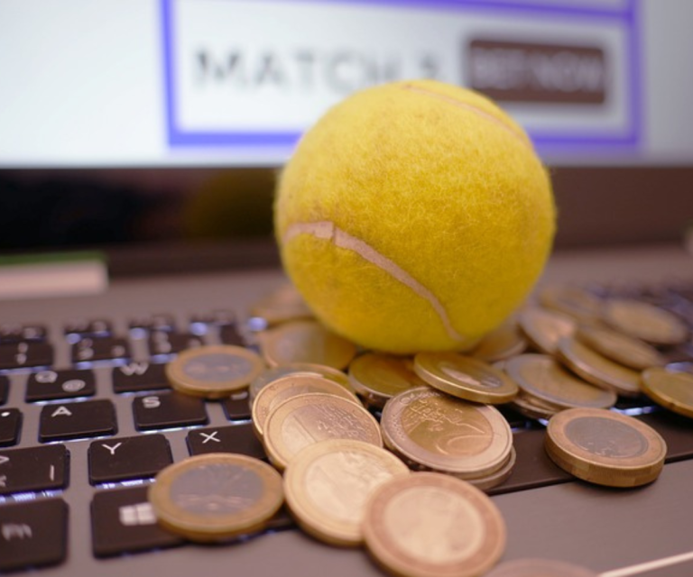 $!Una pequeña distracción que consistía en predecir juegos de tenis y apostar pequeñas sumas de dinero se tornó en algo mucho más grande.