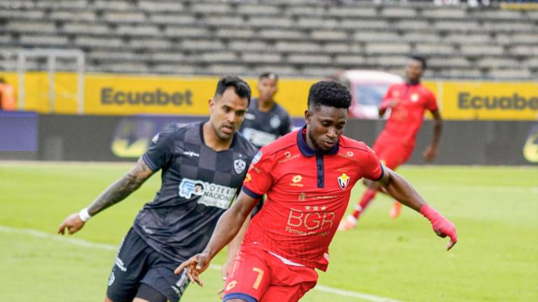 Fotografía de Jonathan Borja jugando contra el club Aucas.