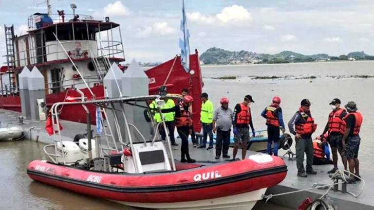 Localizan el cadáver de un hombre en el Golfo de Guayaquil