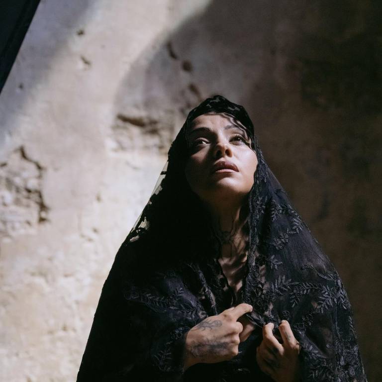 $!El renacimiento musical de Mon Laferte en su nuevo albuum Autopoiética: un viaje por sonidos alternativos