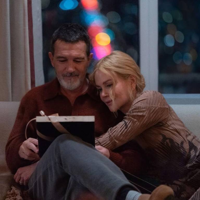 $!Fotograma de la película Babygirl protagonizada por Nicole Kidman y en la que Antonio Banderas hace el papel de su esposo.