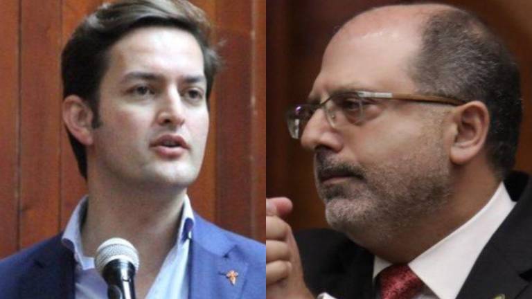 Esteban Torres y Henry Kronfle siguen lanzándose dardos.