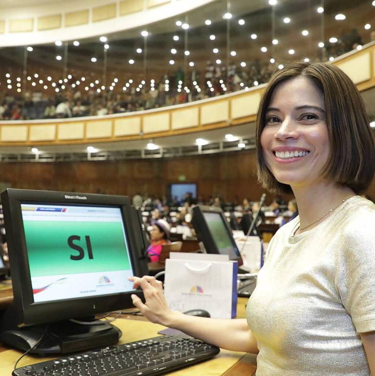 $!Esther Cuesta reemplazará a Viviana Veloz en la presidencia de la Asamblea Nacional.