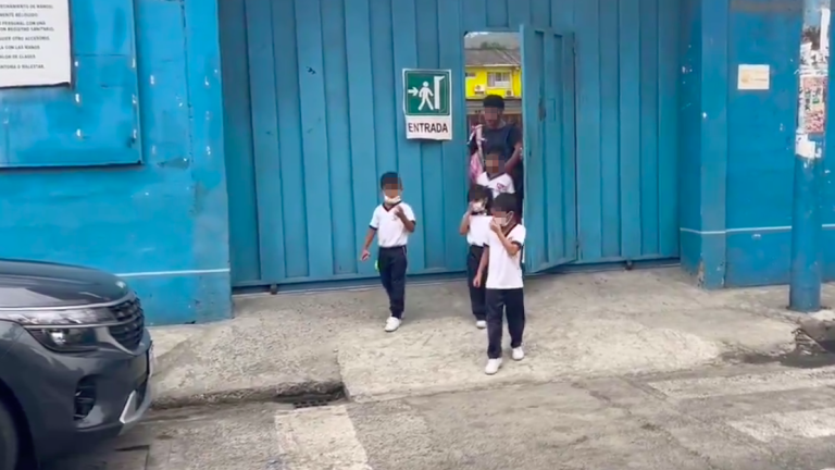 Guayaquil: dos instituciones educativas de Mapasingue Oeste suspendieron clases por fuga de un químico