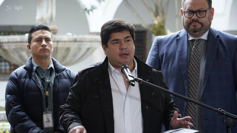 Quito, viernes 4 de octubre del 2024 Rueda de Prensa de Arturo FÃ©lix Wong, Fernando YÃ¡var, Valentina Centeno, para hablar sobre el Juicio PolÃ­tico planteado en contra de la Ministra MÃ³nica Palencia, en Carondelet. Fotos :API /API