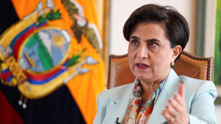 Asamblea aprueba inicio de juicio político a canciller Gabriela Sommerfeld por crisis diplomática con México
