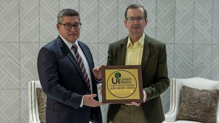 Universidad ecuatoriana reconocida por su excelencia académica y visión sostenible