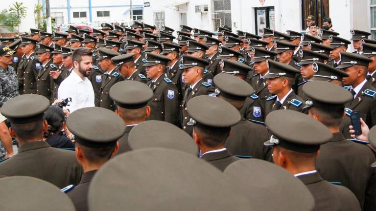 300 policías más llegan a Guayaquil: usen sus armas de fuego, sin dudar, para defender a los ciudadanos