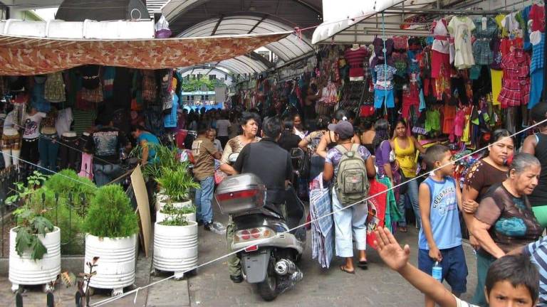 Arcsa inspecciona La Bahía de Guayaquil: descubren productos irregulares que amenazaban la salud pública