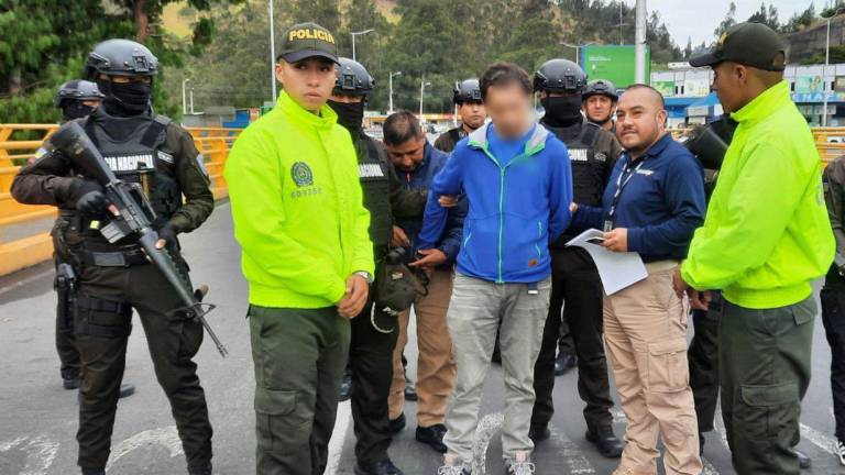 Capturan en El Oro a presunto colaborador del grupo criminal Clan del Golfo, buscado en Colombia