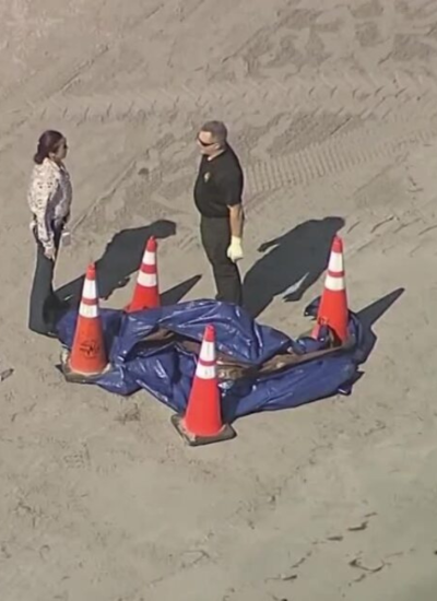 Fotografía del sitio de la playa en donde fue hallada la cabeza.