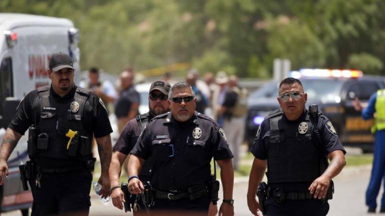 Al menos 14 niños y un maestro asesinados en tiroteo en escuela de EEUU