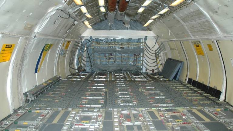 Un avión se suma al trabajo de abastecimiento para las Islas Galápagos